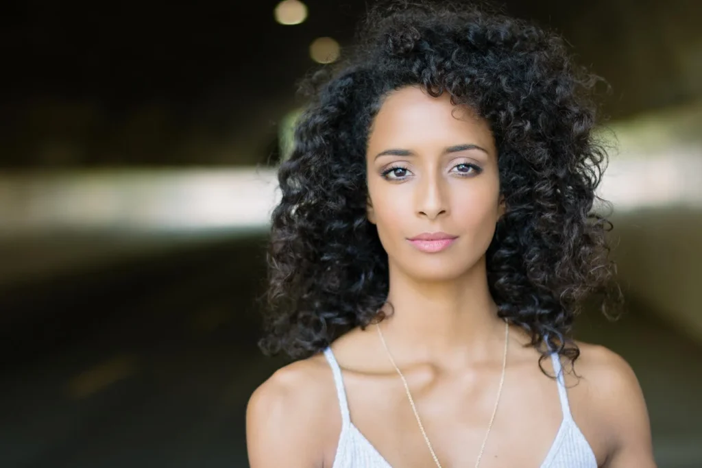 Elizabeth Grullon as the Second Sister